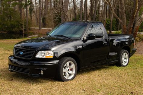 f 150 2001 black super sport