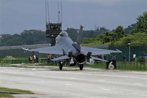 f-16 crash singapore