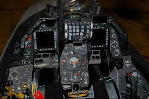 f-16cj cockpit