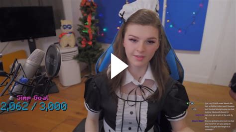 f1nn5ter twitch in french maid