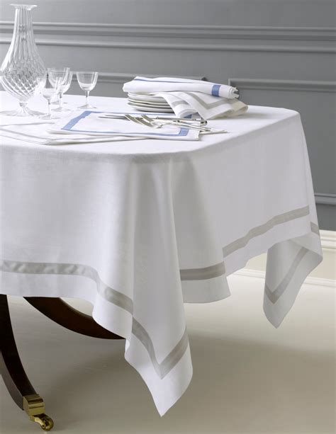 Types of Table Linens Tablecloths, Napkins, & More