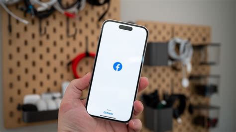 facebook using too much data on iphone