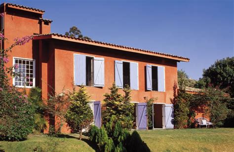 Fachadas De Teja Roja