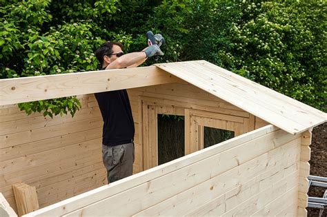 Comment construire un abri de jardin en bois Maisonea