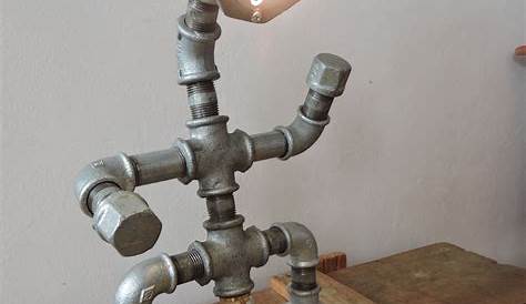 Lampe réalisée à partir de tuyaux de plomberie (galva