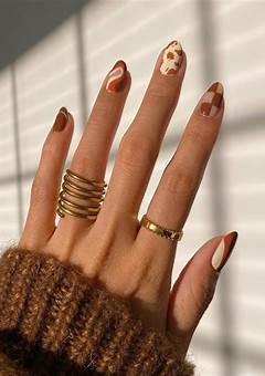 Fall Acrylic Nail Designs 2022: Stay On Trend This Season!