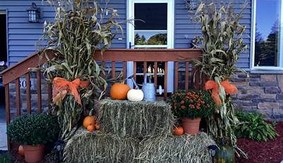 Fall Porch Ideas With Hay Bales