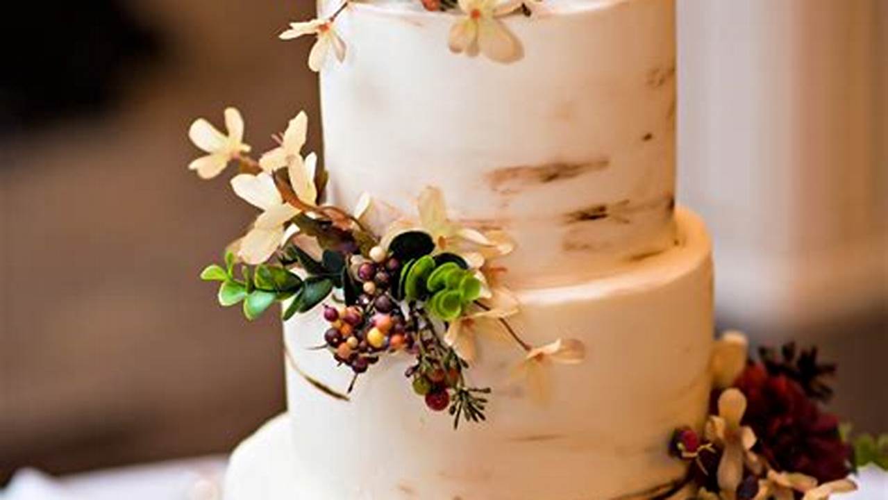 Fall Wedding Cakes: Autumnal Elegance for Your Special Day