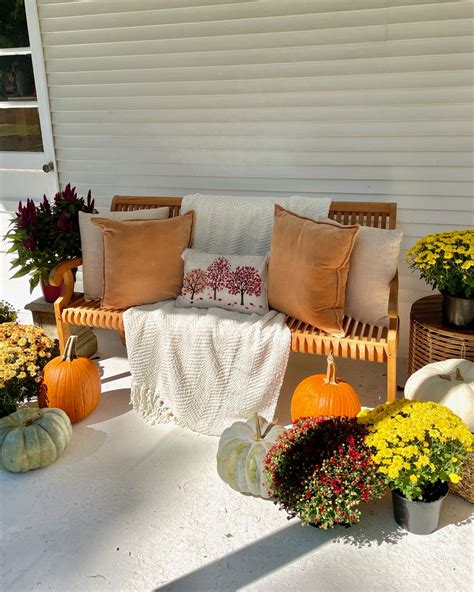 Fall Outdoor Bench Decor