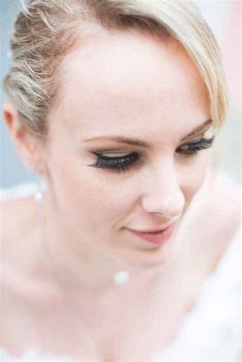 False Eyelashes Wedding Makeup