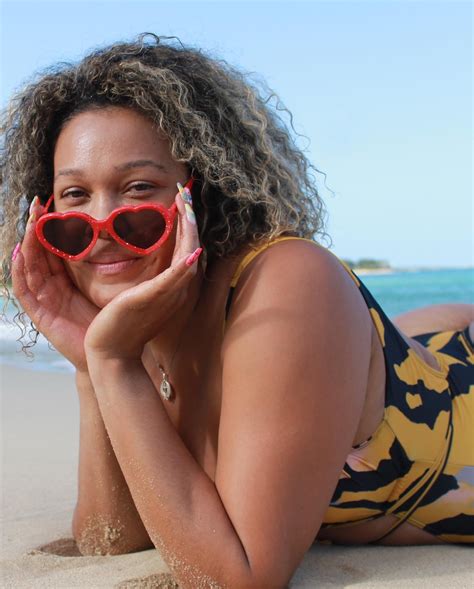 Falyn Fanoimoana Biography