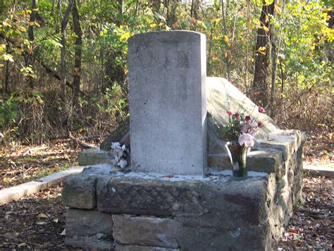 famous graves in oklahoma