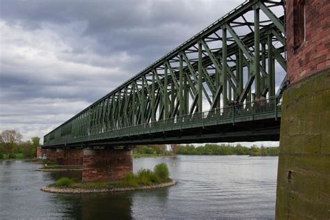 famous k truss bridges