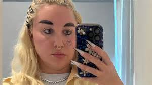 fans try amanda hills