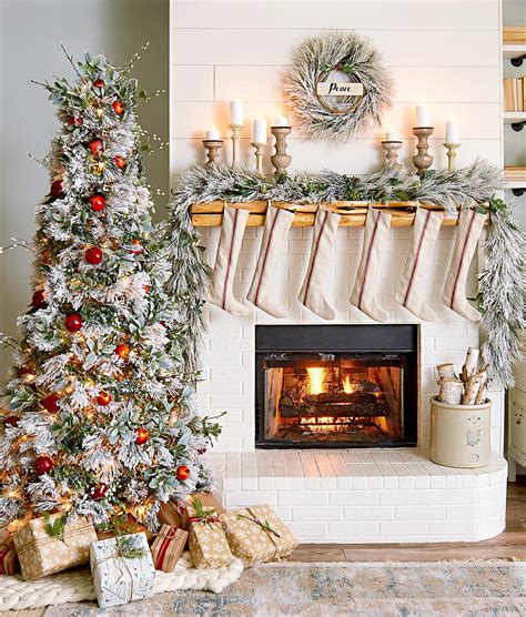 19 Farmhouse Christmas Decor Ideas to Make Your Space More Festive