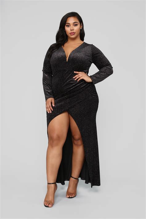 Stunning Black Formal Dresses by Fashion Nova: Elevate Your Elegance with Trendy Perfection!