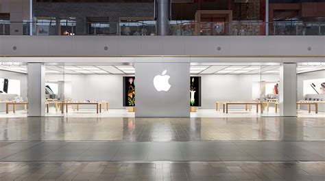 Experience the Ultimate Tech Haven at Fashion Show Mall’s Apple Store