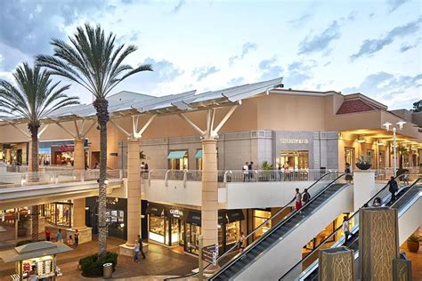 Fashion Valley Mall Stores Hiring: A Shopper’s Paradise