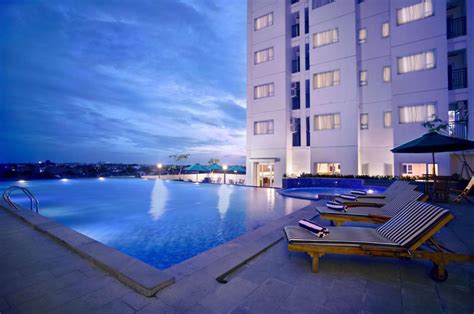 fasilitas kolam renang hotel untuk umum di Bekasi
