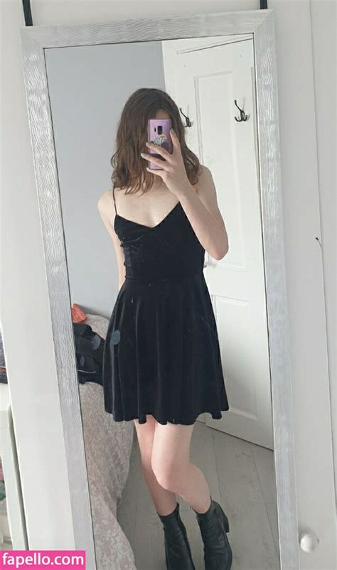 10 Ways to Navigate FB Nude Controversies