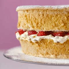 Vanilla Cake Roll with Cream and Berries CucinaByElena
