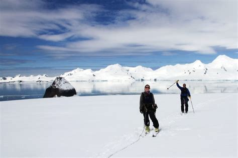 february weather in antarctica