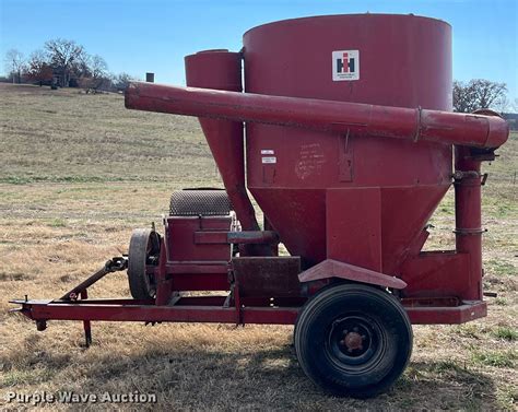 Feed Mixer Auction