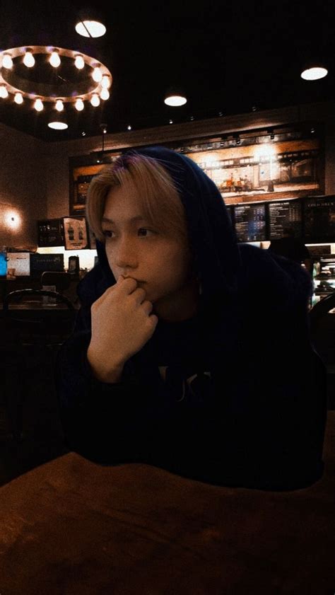 Felix Boyfriend Material Wallpaper Black