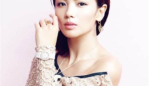 Liu Tao poses for fashion magazine | China Entertainment News (With