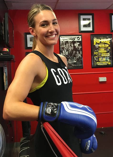female boxer mikaela mayer
