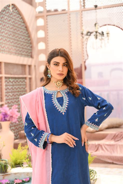 Female Clothes Design