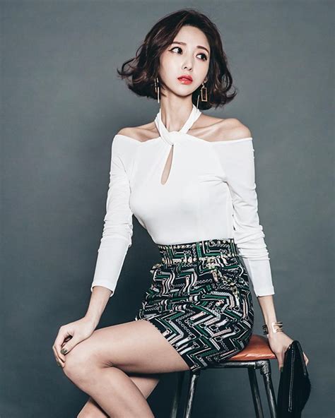 female korean models fashion