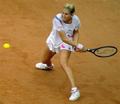 female tennis player retires