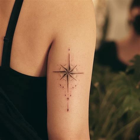 Cool Feminine Compass Tattoo Designs References