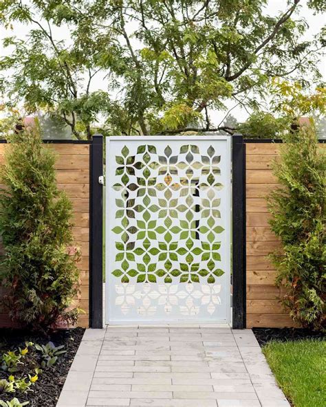 Fence For Front Door