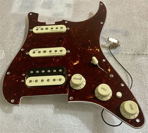 Fender Elite Stratocaster Pickguard
