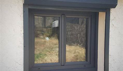 La fenêtre PVC gris anthracite UFME