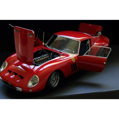 ferrari diecast model car scale 1 18