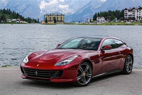 Ferrari Purosangue 即将登场，取代 GTC4Lusso，性能或比 Urus 强！