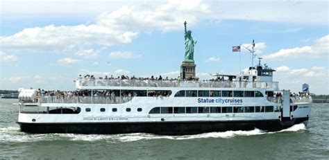 ferry to statue of liberty and ellis island