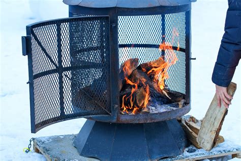 feu en plein air en 6 lettres