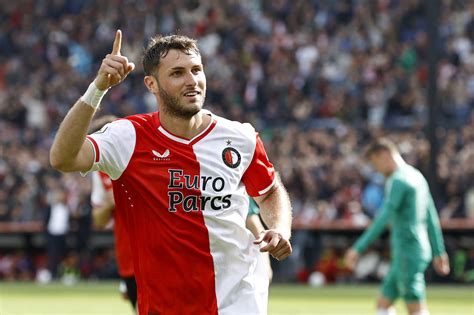 feyenoord striker santiago gimenez