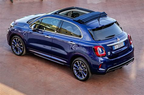 Fiat 500 X Yachting (2021). Un toit découvrable pour le SUV italien