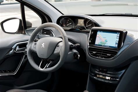 fiche technique peugeot 208 2015