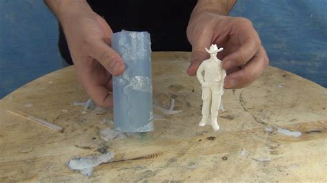 figurine+molding
