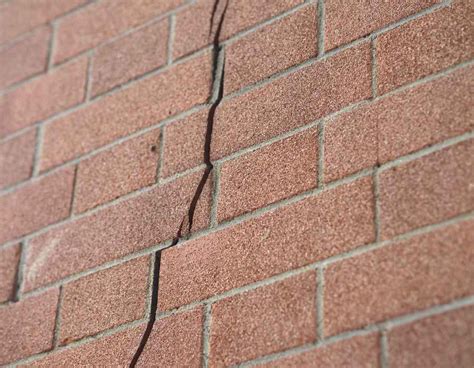 filling masonry cracks
