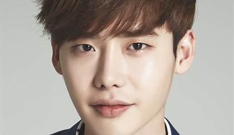 Lee Jong Suk Responds To A Young Fan On Social Media; Requests Her Not