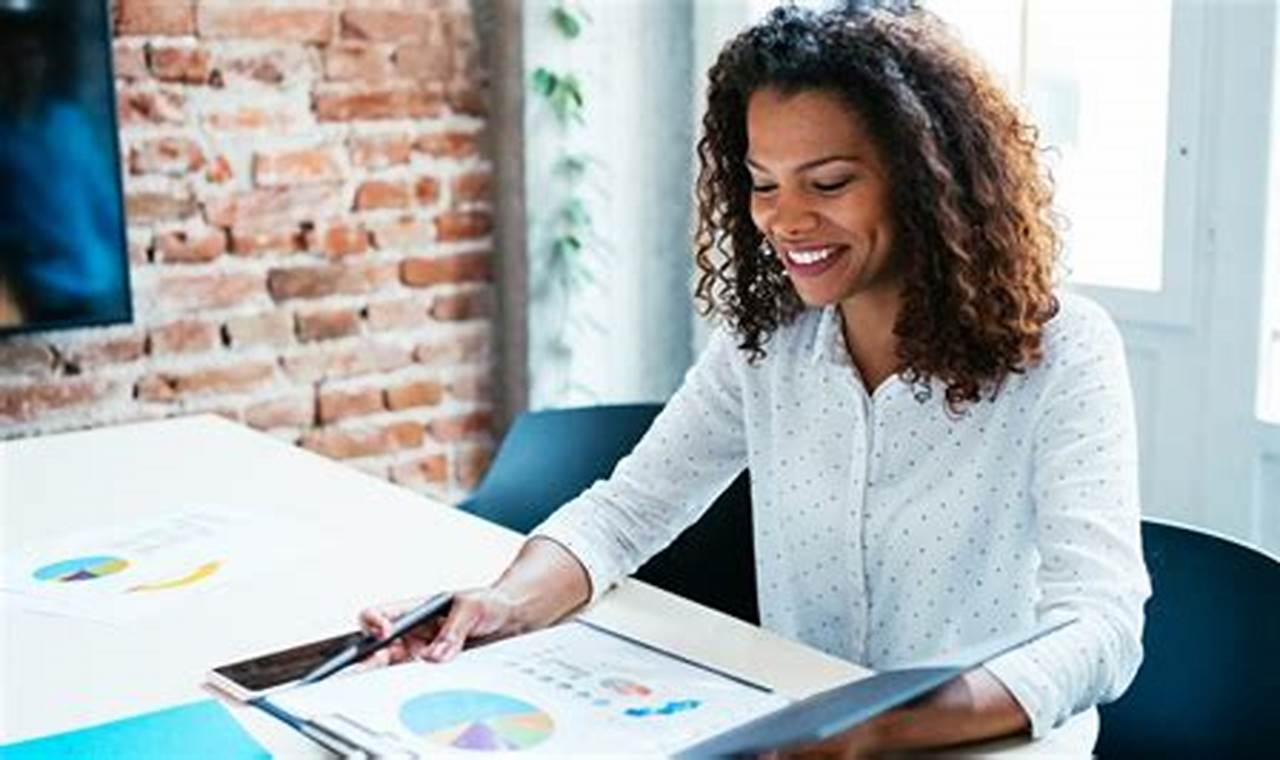 Women at the Forefront of Finance: Empowering the Future with Financial Expertise