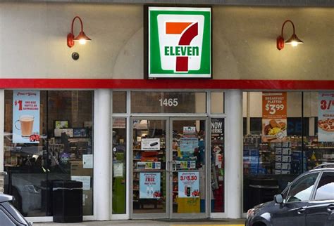 find a 7 eleven near me with gas station