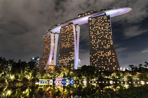 find hotels in singapore